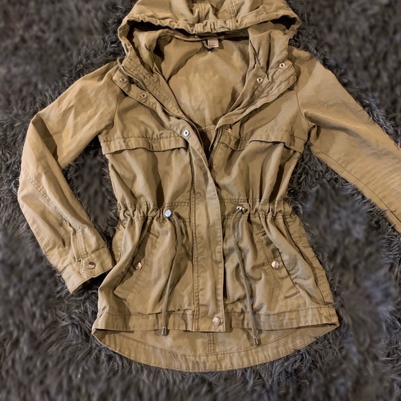 Hooded Army Green Cargo Jacket - Picture 2 of 3